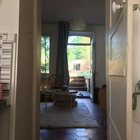 Maisonnette Le Long Du Loing