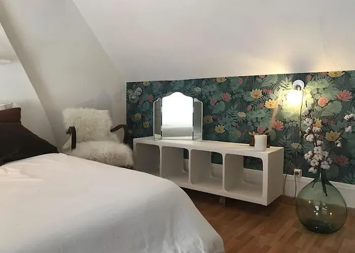 Maisonnette Le Long Du Loing Nyaraló *